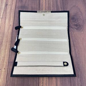 R.H. Macy & Co Jewelry Black Pebble Leather Necklace Holder CLUTCH 9inch PK02